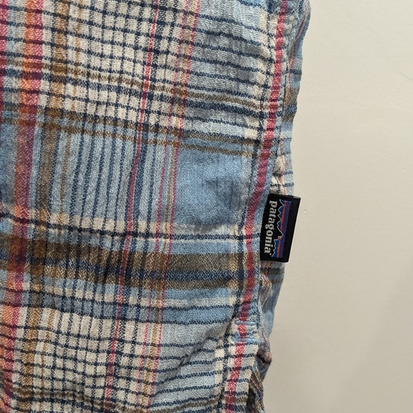 Plaid Patagonia Button Up Organic Cotton - Picture 4 of 4